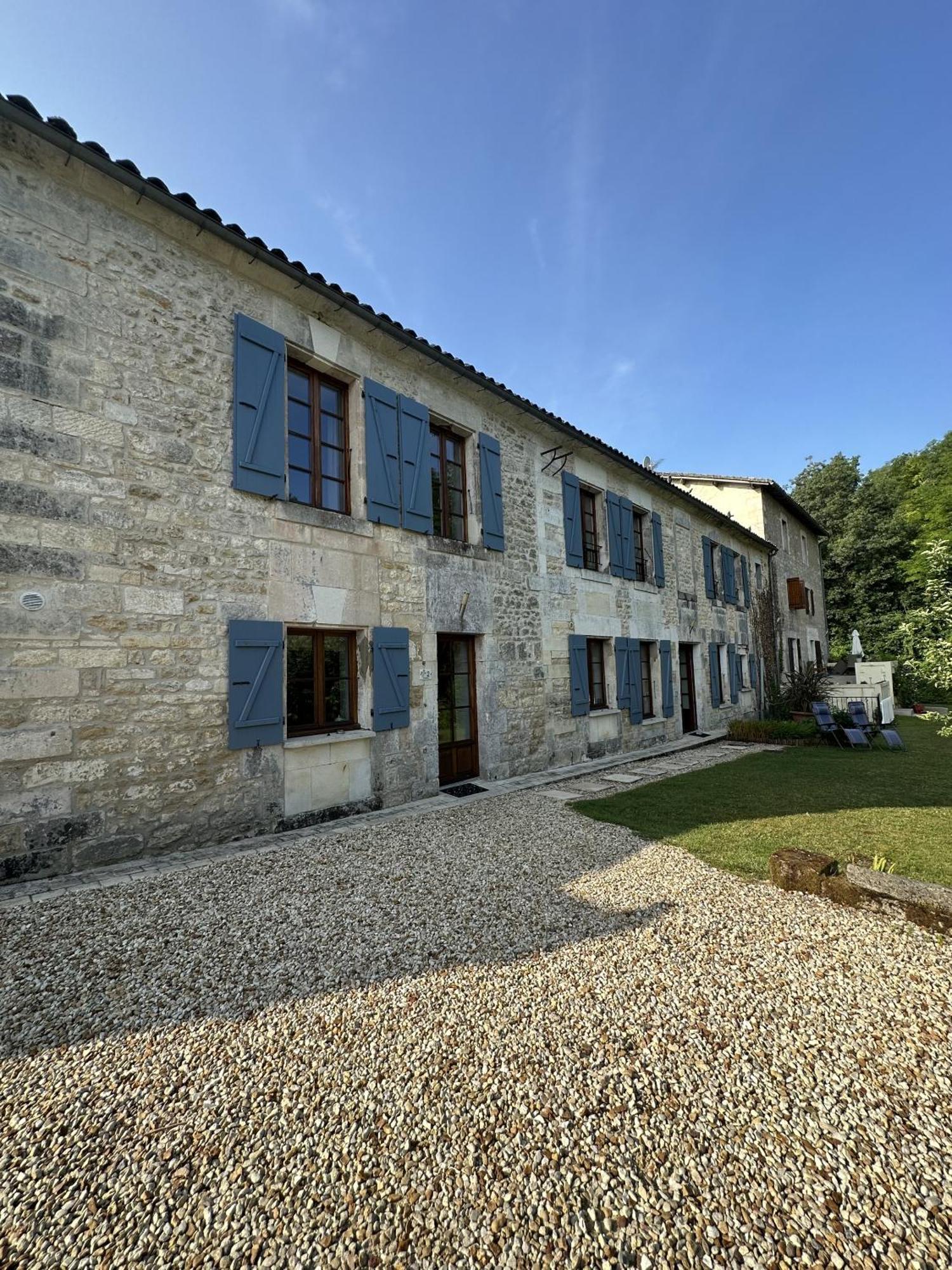 Petit Moulin De Veillard Bourg-Charente Exterior foto